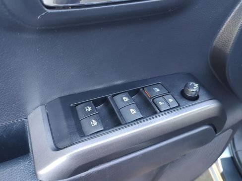 Used 2022 Toyota Tacoma TRD Off-Road image 15