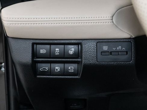 Used 2020 Toyota Avalon Limited w/ Advanced Safety Package FWD image 19