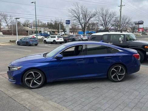 Used 2019 Honda Accord Sport image 11