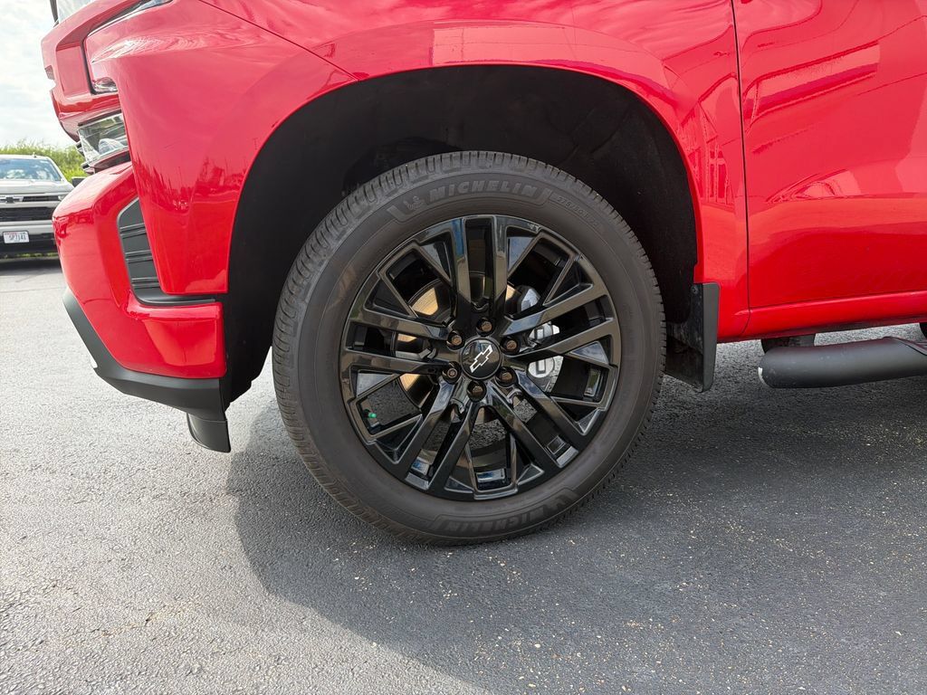 Certified 2021 Chevrolet Silverado 1500 RST w/ Rally Edition AWD/4WD image 24