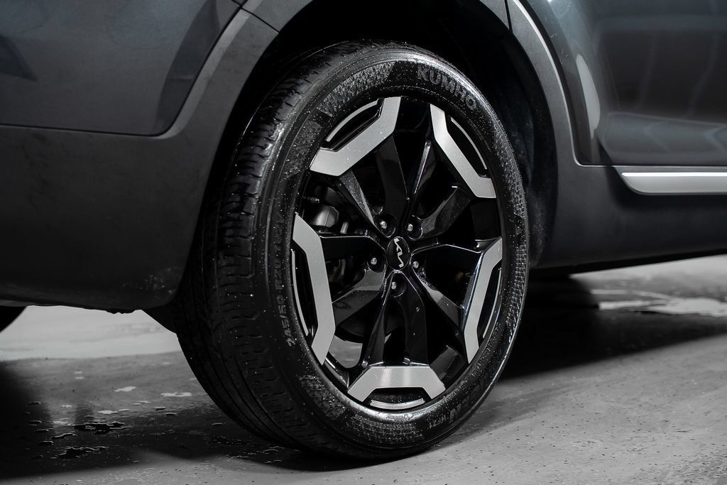 Used 2024 Kia Telluride S w/ S Sunroof Package FWD image 7