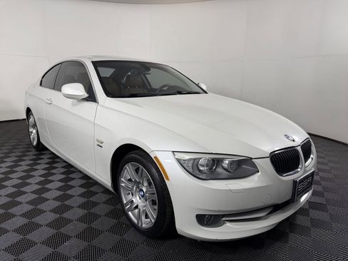 Used 2012 BMW 335i xDrive Coupe AWD/4WD image 4
