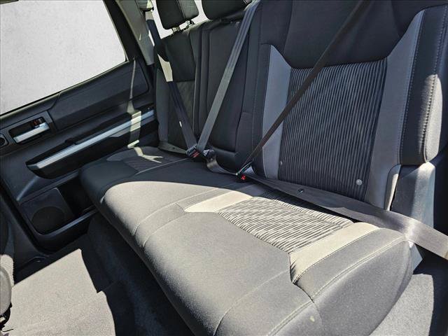 Used 2015 Toyota Tundra SR5 w/ SR5 Upgrade Package AWD/4WD image 18