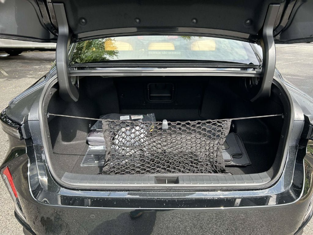 New 2026 Lexus ES 350e w/ Cold Area Package FWD image 8