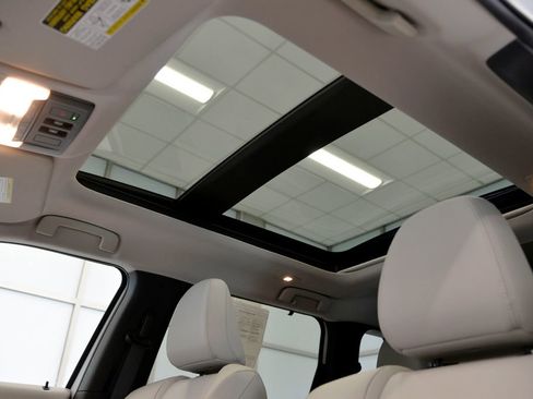 Used 2024 Mitsubishi Outlander SEL image 28