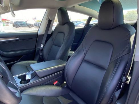 Used 2023 Tesla Model 3 Standard Range RWD image 4