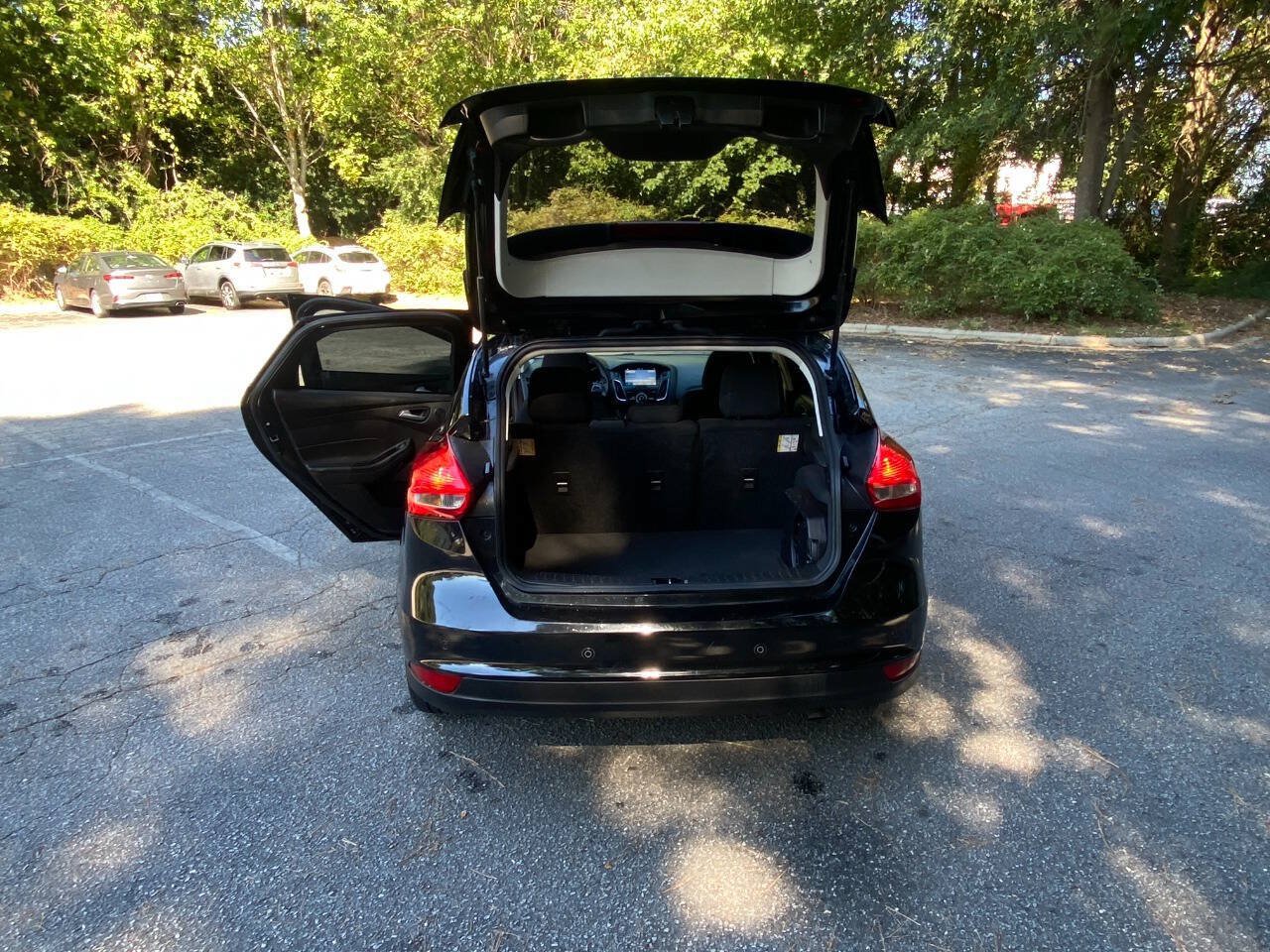 Used 2017 Ford Focus SEL FWD image 44