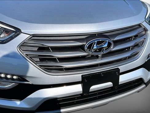 Used 2018 Hyundai Santa Fe Sport w/ 2.4L Tech Package 04 AWD/4WD image 28