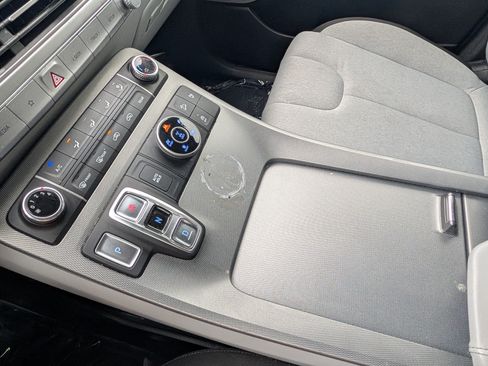 Used 2021 Hyundai Palisade SE AWD/4WD image 18