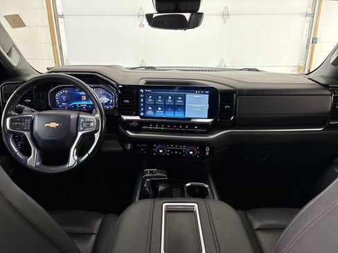 Used 2022 Chevrolet Silverado 1500 LTZ w/ LTZ Premium Package AWD/4WD image 20