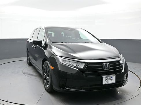 Certified 2023 Honda Odyssey Sport image 3