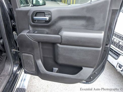 Used 2021 Chevrolet Silverado 1500 LT AWD/4WD image 23