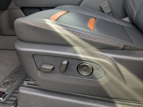 New 2026 GMC Sierra 1500 AT4 w/ AT4 Premium Package image 23