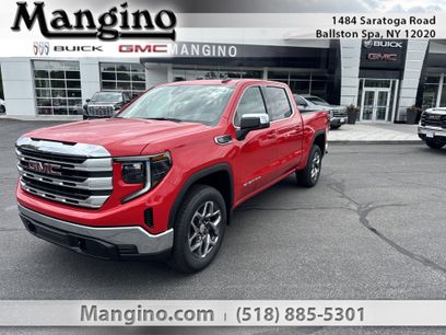 New 2025 GMC Sierra 1500 SLE w/ Preferred Package