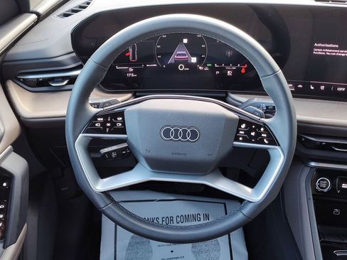 Certified 2025 Audi Q5 2.0T Premium Plus w/ Premium Plus image 26