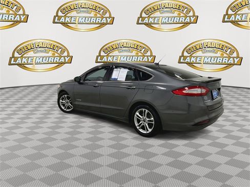 Used 2015 Ford Fusion Titanium image 9
