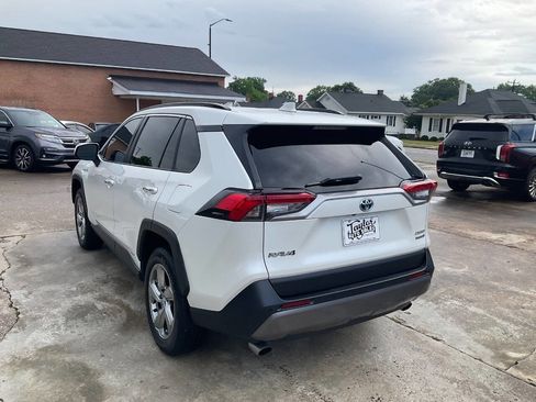 Used 2020 Toyota RAV4 Limited AWD/4WD image 7
