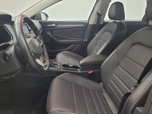 Used 2024 Volkswagen Jetta SE FWD image 17