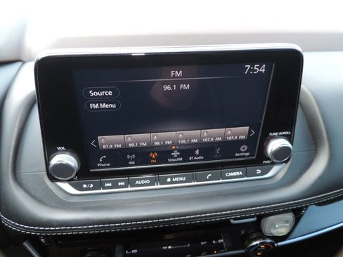 Used 2021 Nissan Rogue SV image 22