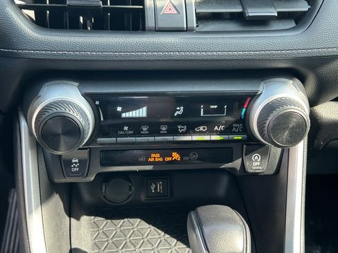 Used 2024 Toyota RAV4 LE image 21