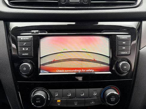 Used 2022 Nissan Rogue Sport S image 15