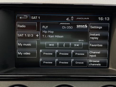 Used 2017 Jaguar F-TYPE Coupe image 23