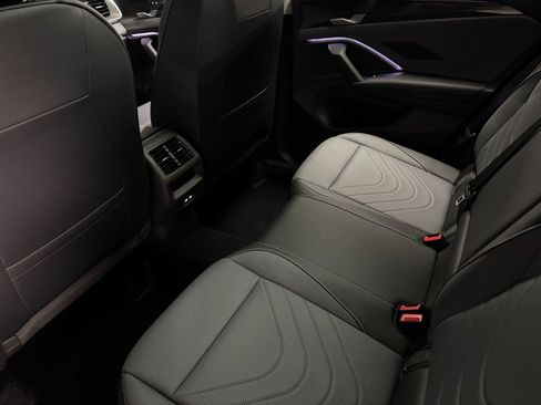 New 2026 Volkswagen Tiguan SE image 11