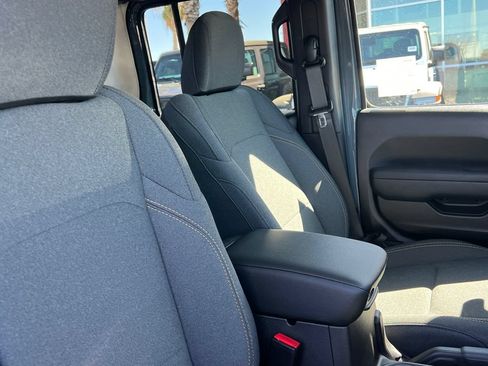New 2026 Jeep Gladiator Sport AWD/4WD image 14