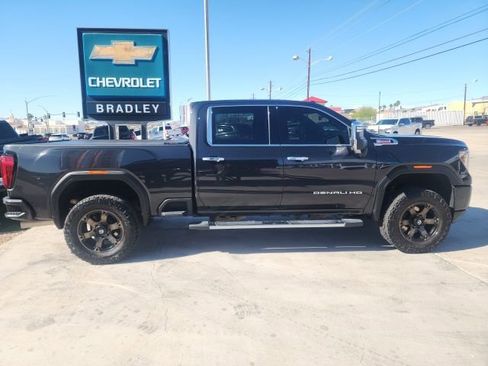 Used 2020 GMC Sierra 2500 Denali w/ Denali Ultimate Package image 3