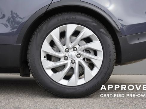 Used 2025 Land Rover Discovery S AWD/4WD image 33