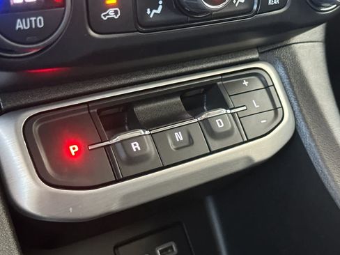 Used 2023 GMC Acadia SLE w/ Driver Convenience Package AWD/4WD image 24