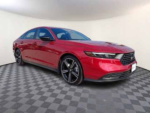 Used 2023 Honda Accord Sport image 1