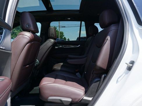 Used 2024 Cadillac XT6 Premium Luxury w/ Technology Package AWD/4WD image 27