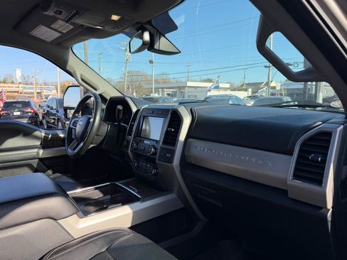 Used 2019 Ford F250 Lariat w/ Lariat Ultimate Package image 22