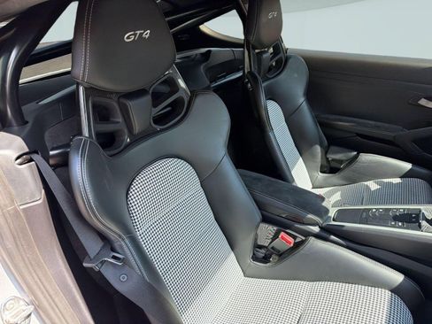 Used 2020 Porsche 718 Cayman GT4 RWD image 30