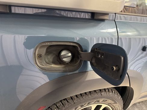 Used 2020 Land Rover Defender 110 HSE image 14