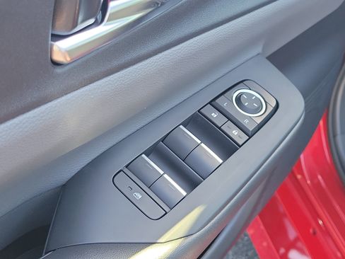 Used 2026 Toyota Prius XLE image 19