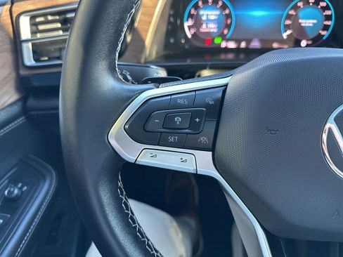 Used 2024 Volkswagen Atlas SE image 21