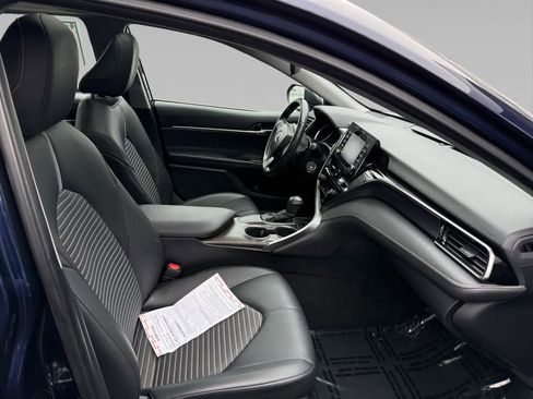 Used 2021 Toyota Camry SE image 15