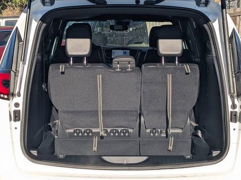 New 2026 Chrysler Pacifica Select FWD image 12