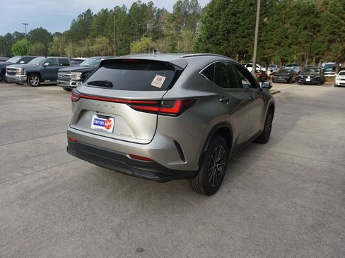 Used 2024 Lexus NX 250 FWD image 23