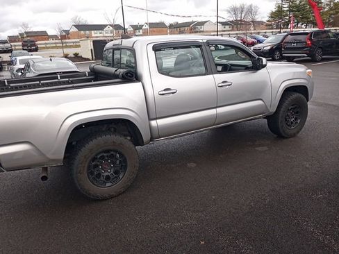 Used 2016 Toyota Tacoma SR w/ SR Convenience Package image 2