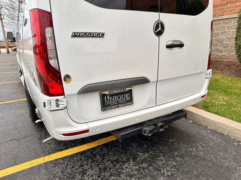 Used 2020 Mercedes-Benz Sprinter 3500 w/ Windows All Around Package image 5