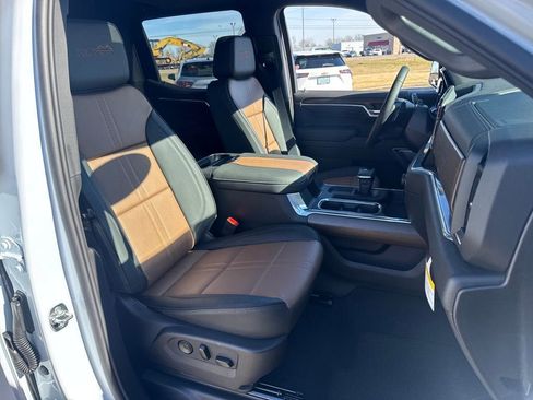 New 2026 Chevrolet Silverado 1500 High Country w/ Technology Package AWD/4WD image 13