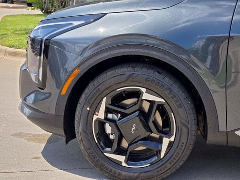 New 2026 Kia Sportage EX FWD image 6