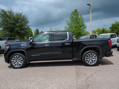 Used 2025 GMC Sierra 1500 Denali AWD/4WD image 3