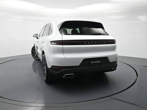 Certified 2026 Porsche Cayenne AWD/4WD image 27