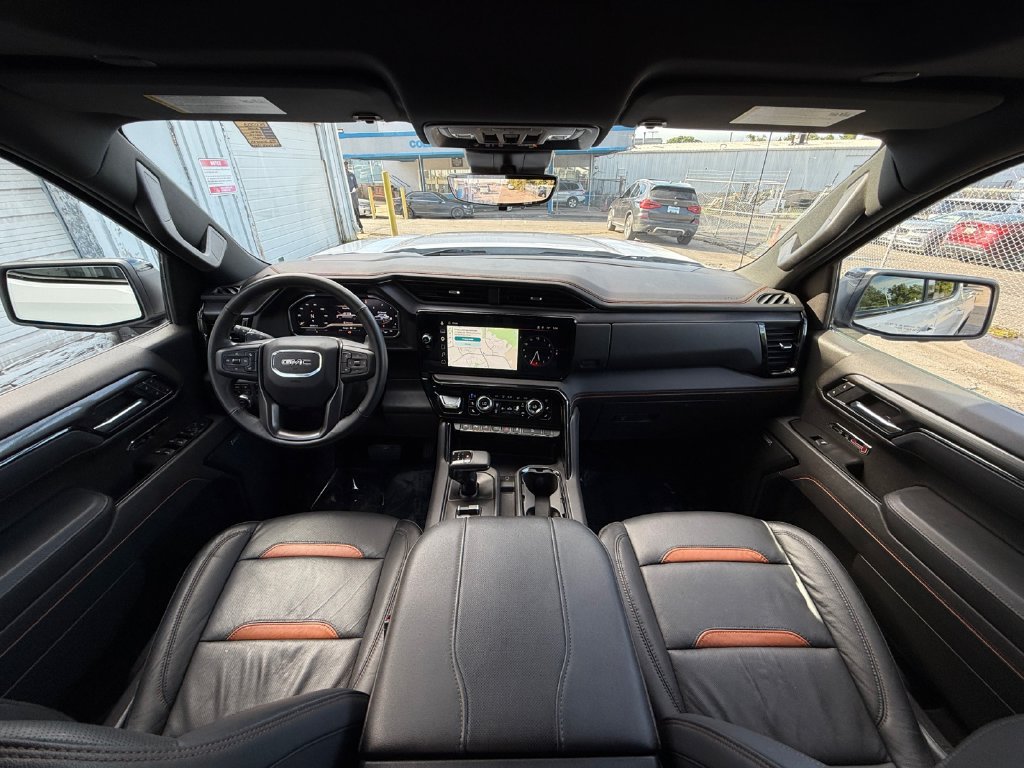 Used 2025 GMC Sierra 1500 AT4 w/ Technology Package AWD/4WD image 24