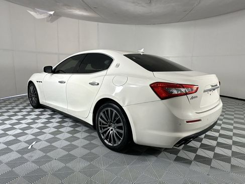Used 2018 Maserati Ghibli RWD image 3