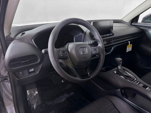 Used 2025 Honda HR-V LX image 9